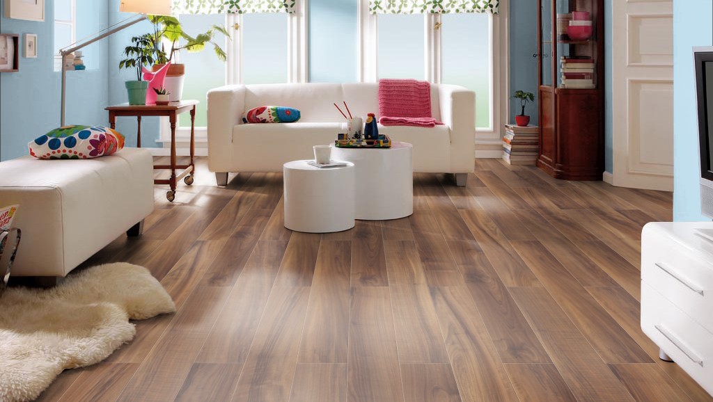 Ламинат Haro Tritty 100 Орех Итальянский 542076 1282×193×8 фото в интерьере Ламинат Haro Tritty 100 Орех Итальянский 542076 1282×193×8 фото в интерьере